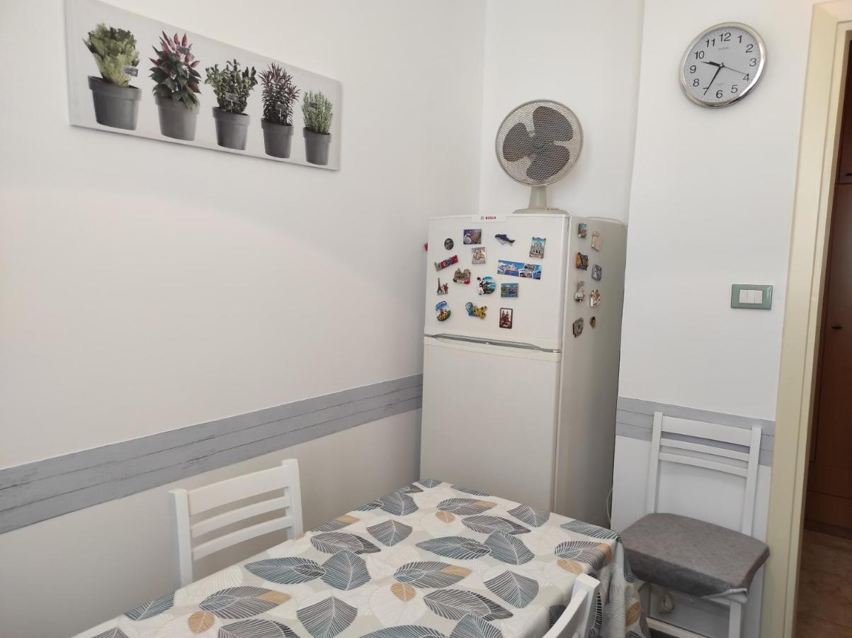 Апартаменты La Colonna Holiday House Лечче Экстерьер фото